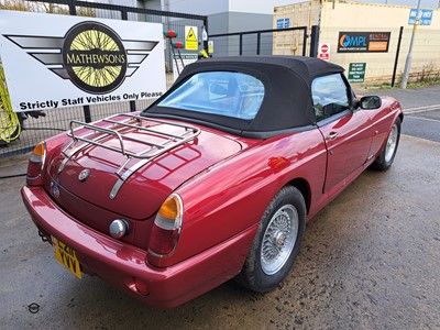 Lot 313 - 1994 MG RV8