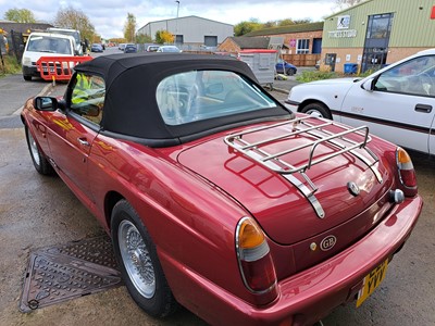 Lot 313 - 1994 MG RV8