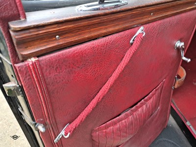 Lot 681 - 1933 MORRIS COWLEY