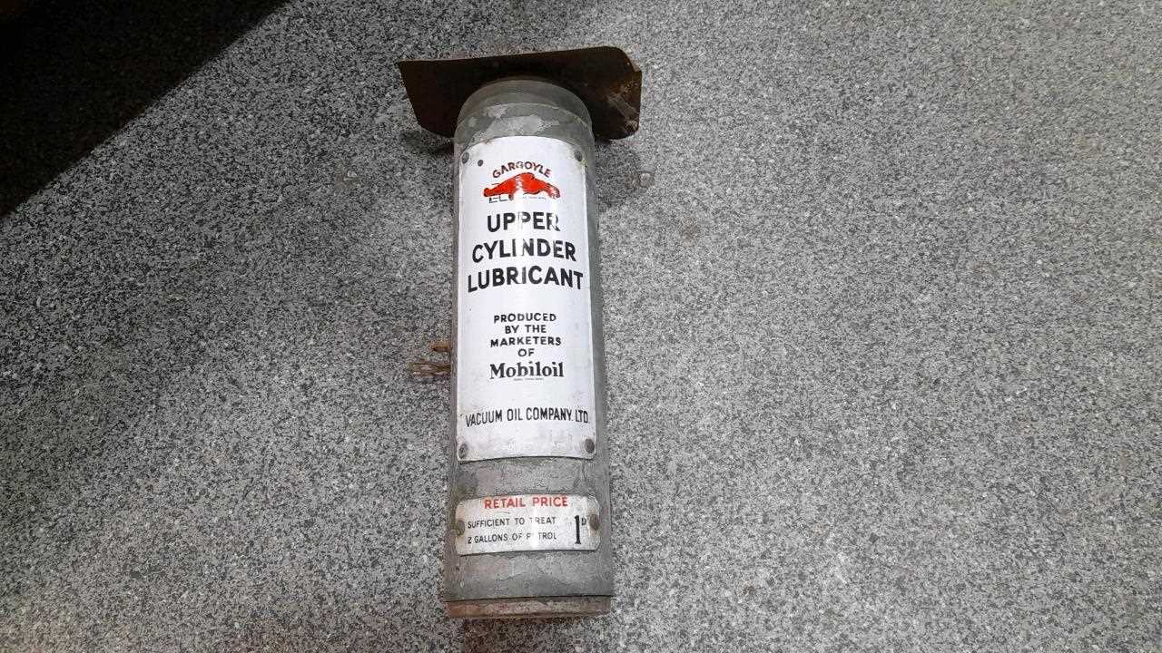 Lot 72 - GARGOYLE UPPER CYLINDER LUBRICANT PUMP IN CASE