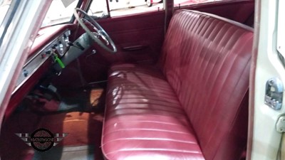 Lot 300 - 1963 VAUXHALL SUPER