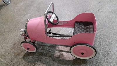 Lot 439 - PINK VINTAGE PEDAL CAR  ( EX SHOP DISPLAY AS NEW )