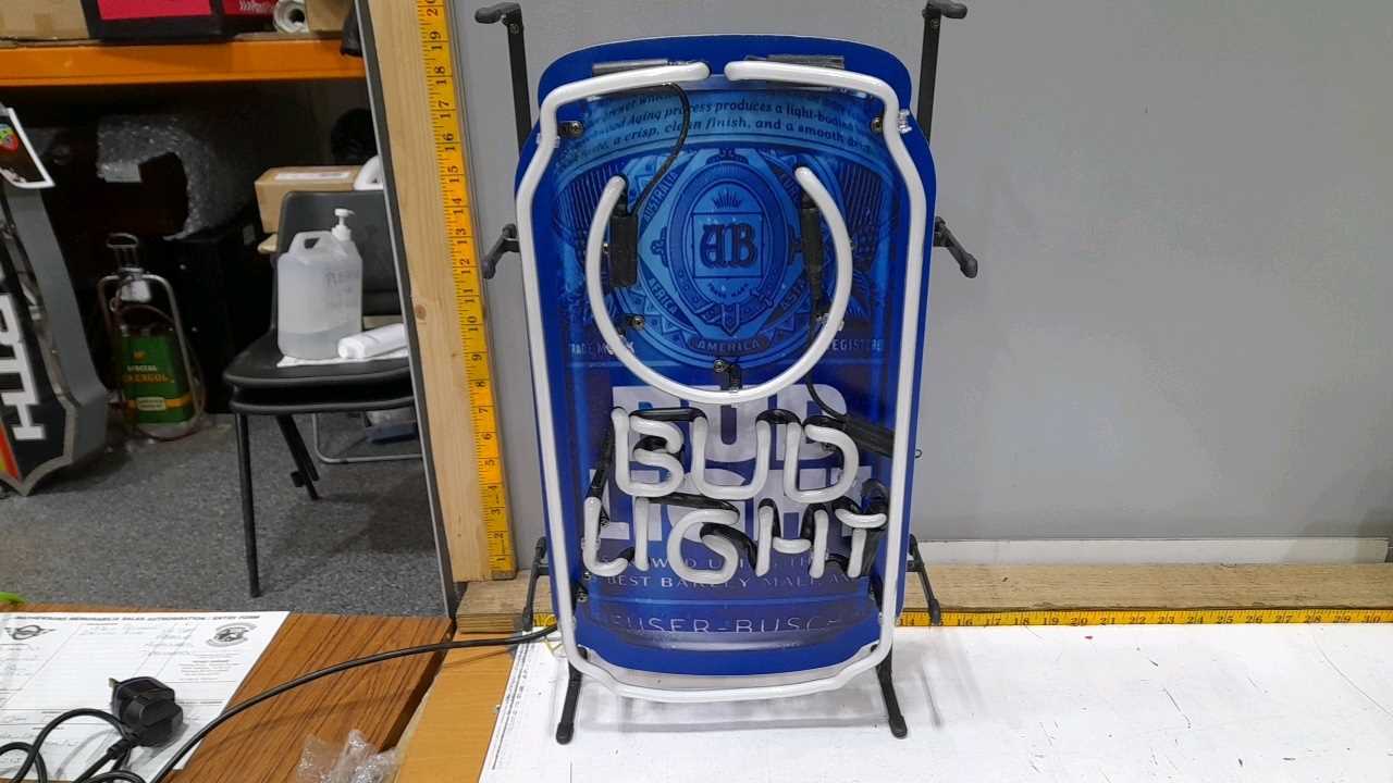 Lot 125 - BUD LIGHT NEON SIGN