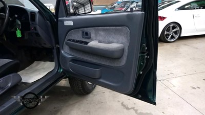 Lot 422 - 2003 TOYOTA HILUX