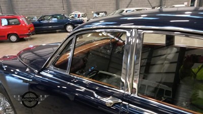 Lot 389 - 1966 DAIMLER V8 250