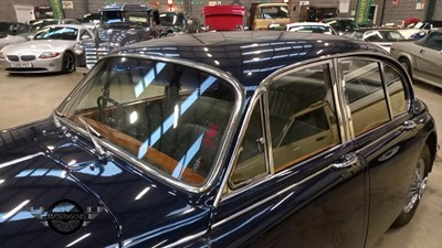 Lot 389 - 1966 DAIMLER V8 250