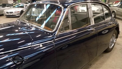 Lot 389 - 1966 DAIMLER V8 250