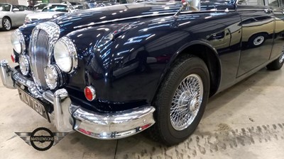 Lot 389 - 1966 DAIMLER V8 250