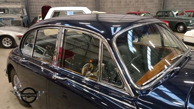 Lot 389 - 1966 DAIMLER V8 250