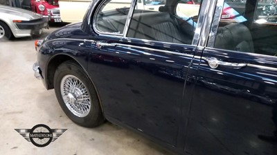 Lot 389 - 1966 DAIMLER V8 250