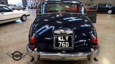 Lot 389 - 1966 DAIMLER V8 250