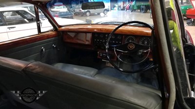 Lot 389 - 1966 DAIMLER V8 250