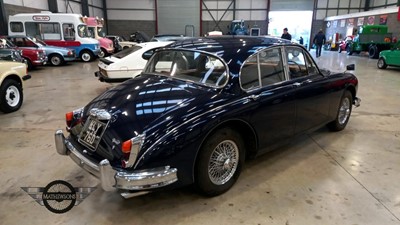 Lot 389 - 1966 DAIMLER V8 250