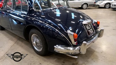 Lot 389 - 1966 DAIMLER V8 250