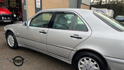 Lot 421 - 1998 MERCEDES C240 ELEGANCE AUTO