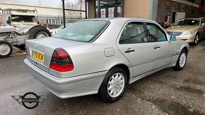 Lot 421 - 1998 MERCEDES C240 ELEGANCE AUTO