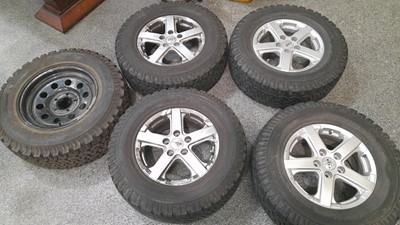 Lot 573 - SET OF 4 ALLOY & 1X STEEL RANGE ROVER SPORT WHEELS AND TYRES