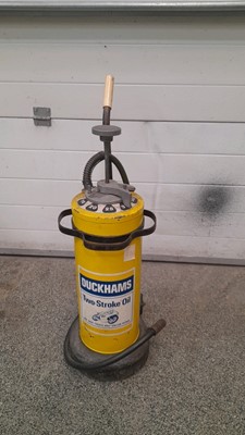 Lot 330 - DUCKHAM'S 2 STROKE OIL DISPENSER