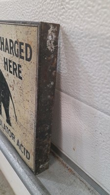 Lot 346 - ELEPHANT ACCUMULATOR ACID TIN SIGN  ( DOUBLE SIDED HANGING )  13" X 9"