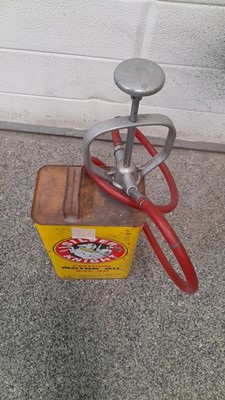 Lot 354 - SILVER KNIGHT PREMIUM OIL CAN DISPENSER