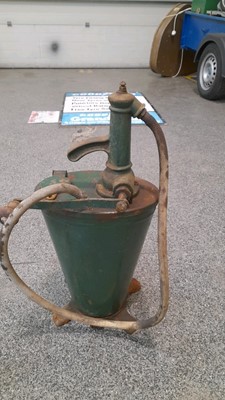 Lot 637 - GEAR OIL PUMP