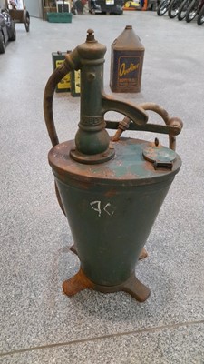 Lot 637 - GEAR OIL PUMP