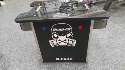 Lot 151 - SNAPON ARCADE MACHINE