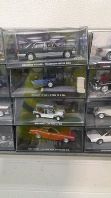 Lot 392 - 32 MODEL OO7 CARS ,OF THE JAMES BOND MOVIES