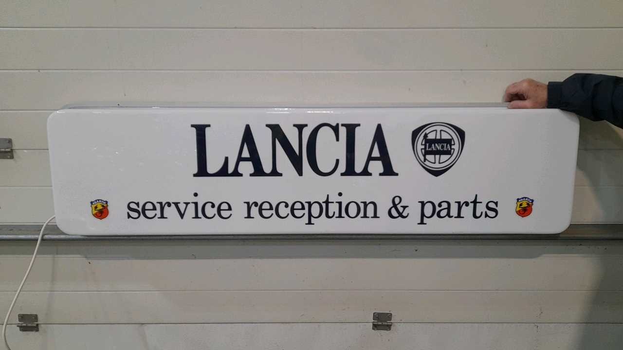 Lot 82 - LANCIA SERVICE AND RECEPTION LIGHT-UP SIGN 61" X 15" X 5"