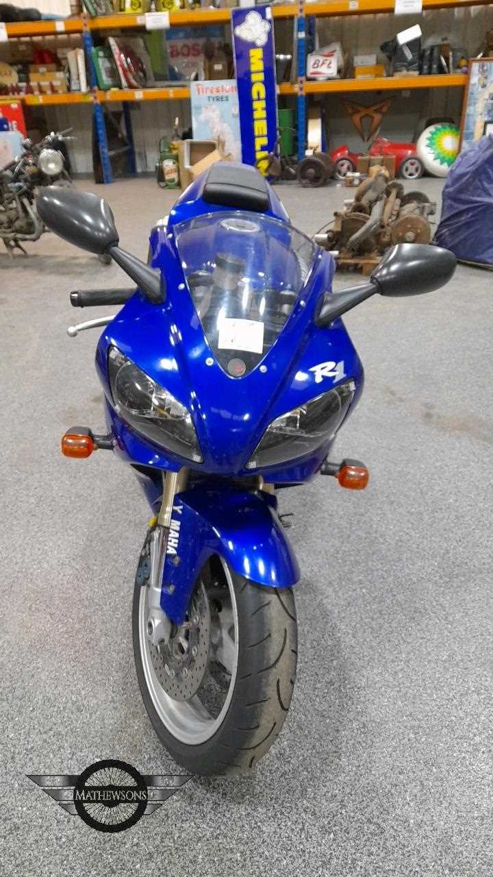 Lot 149 1999 YAMAHA YZFR1