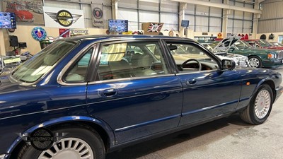 Lot 279 - 1998  JAGUAR XJ8 AUTO