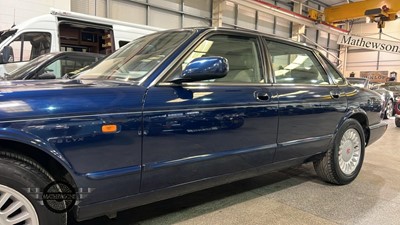 Lot 279 - 1998  JAGUAR XJ8 AUTO