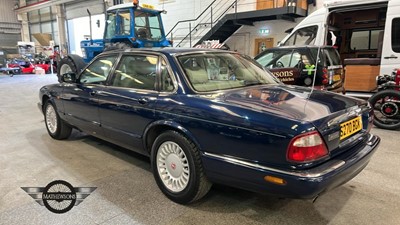 Lot 279 - 1998  JAGUAR XJ8 AUTO