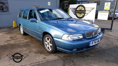 Lot 305 - 1998 VOLVO V70 SE 10V AUTO