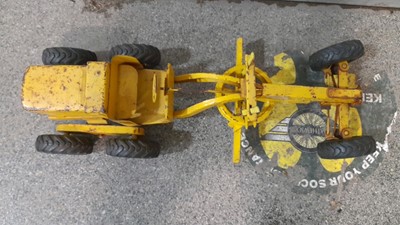 Lot 186 - METAL TOY GRADER