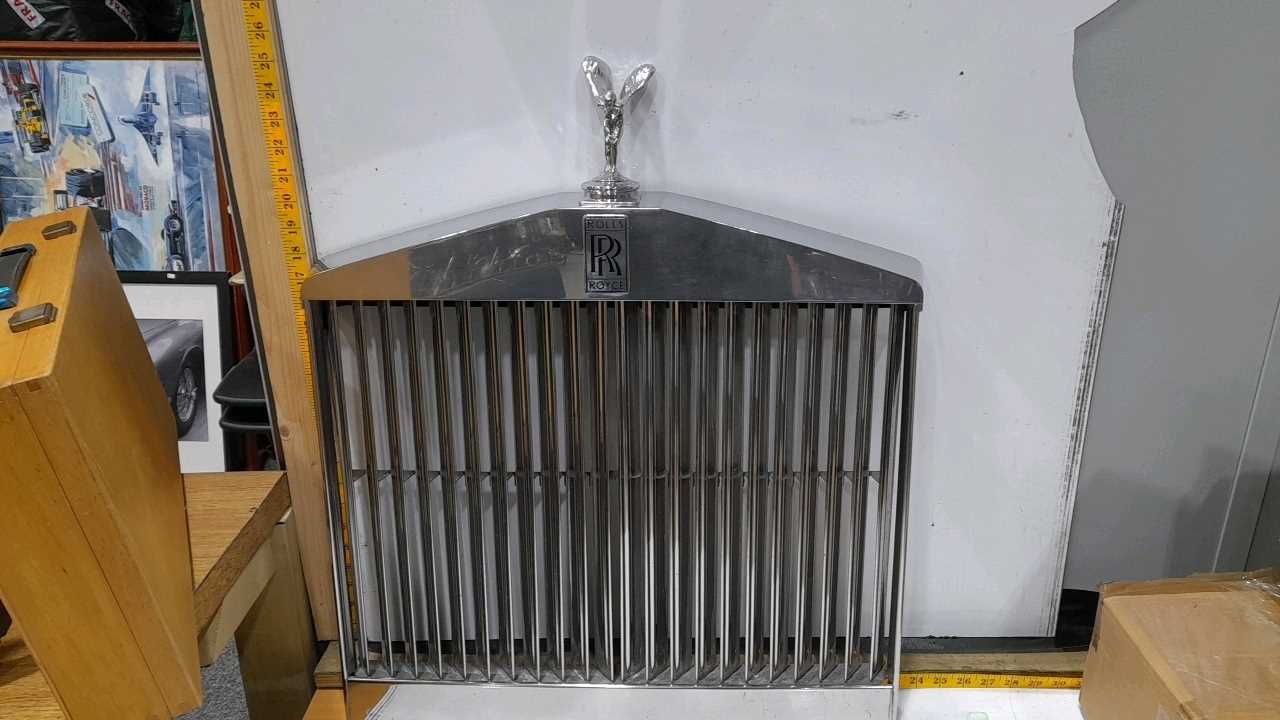 Lot 131 - ROLLS ROYCE GRILLE