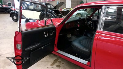 Lot 351 - 1968 DAIMLER SOVEREIGN