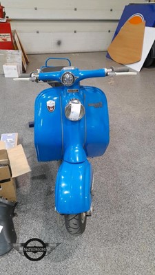 Lot 381 - 1957 LAMBRETTA LD150 GT