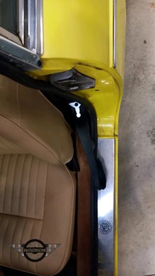 Lot 297 - 1981 MG B GT