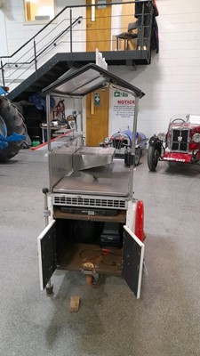 Lot 169 - HOT DOG STAND