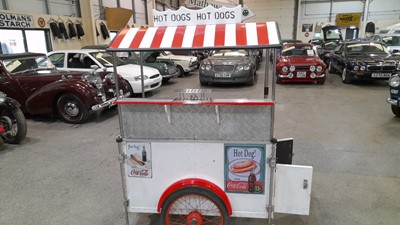 Lot 169 - HOT DOG STAND