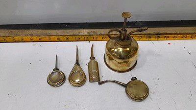 Lot 174 - 5X BRASS OIL CANS