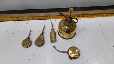 Lot 174 - 5X BRASS OIL CANS