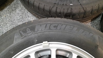 Lot 591 - 5X MERCEDES 5 STUD ALLOY WHEELS + TYRES INC WHEEL NUTS 195/65 R 15