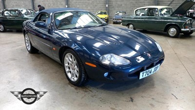 Lot 586 - 1999 JAGUAR XKR AUTO