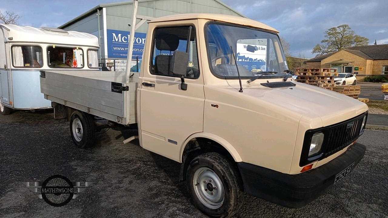 Lot 571 - 1987 FREIGHT ROVER SHERPA 255 CC