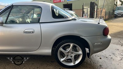 Lot 647 - 2003 MAZDA MX-5 S-VT SPORT