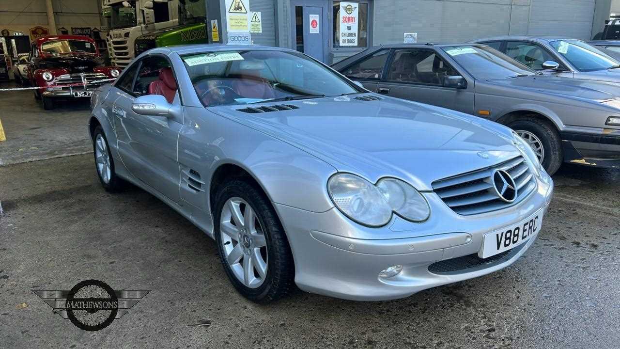 Lot 101 - 2002 MERCEDES SL 500 AUTO