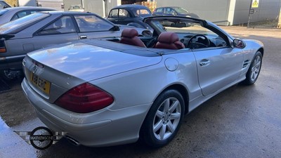 Lot 101 - 2002 MERCEDES SL 500 AUTO