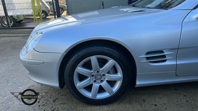 Lot 101 - 2002 MERCEDES SL 500 AUTO